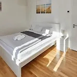Διαμέρισμα Helle Und Gemuetliche In Zentraler Lage *