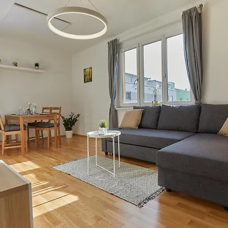 Helle Und Gemuetliche In Zentraler Lage *