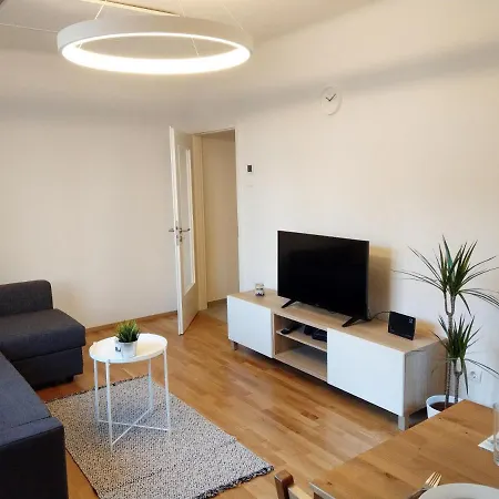 Helle Und Gemuetliche In Zentraler Lage Διαμέρισμα *