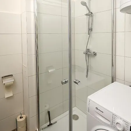 Διαμέρισμα Helle Und Gemuetliche In Zentraler Lage Γκρατς