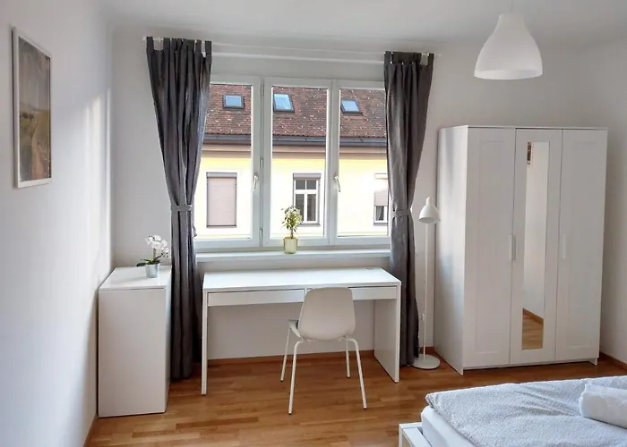 Helle Und Gemuetliche In Zentraler Lage